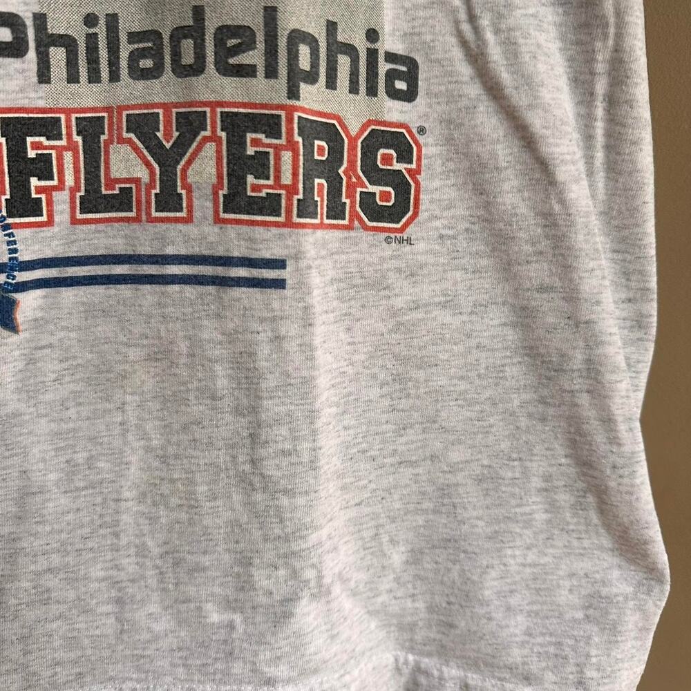 Vintage 1997 Detroit Red Wings vs Philadelphia Flyers Shirt - Picture 5 of 7